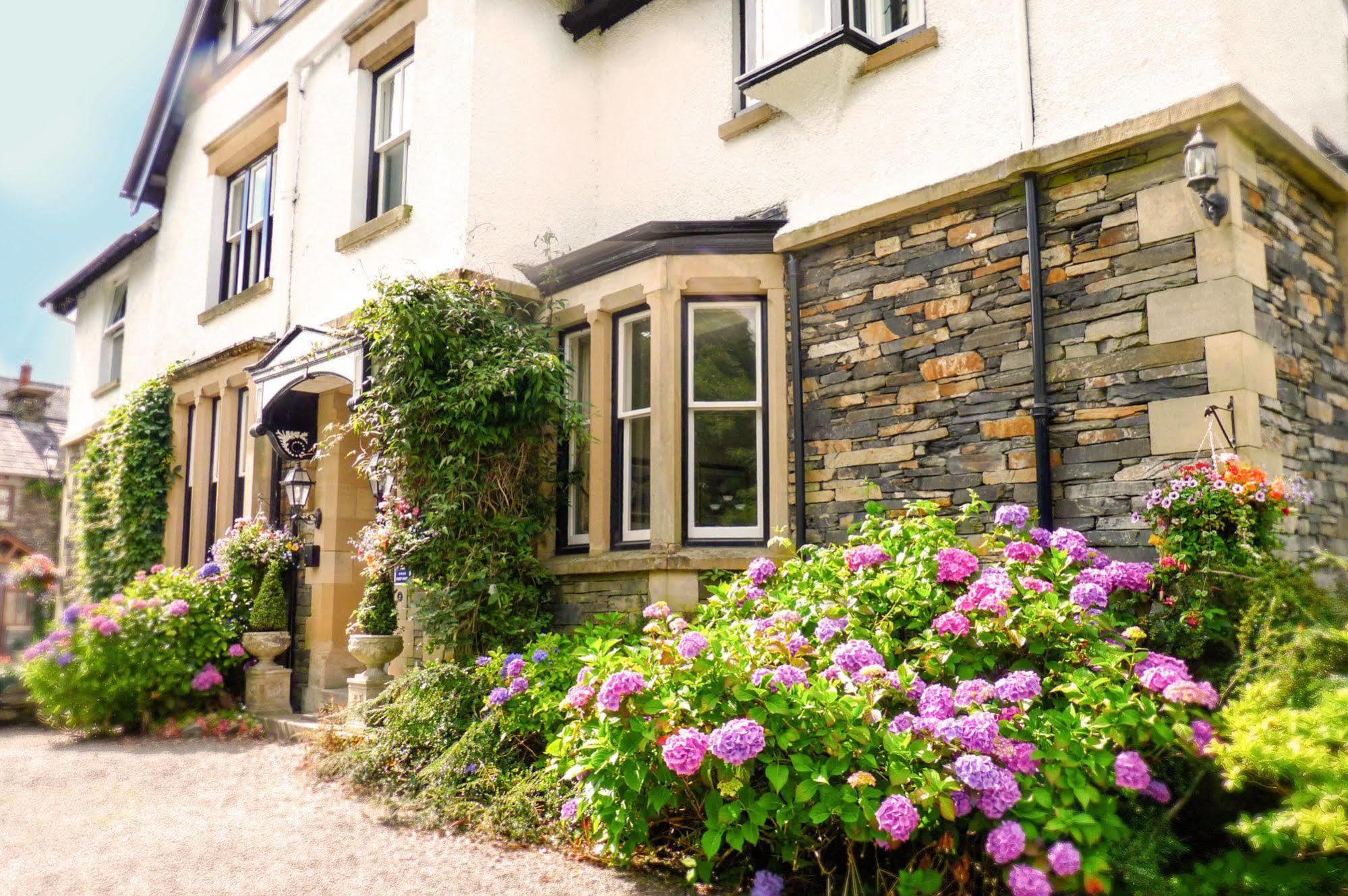 Chestnuts Guest House (Adults Only) Windermere Exterior photo